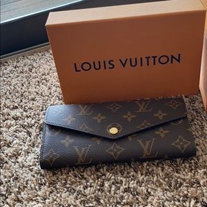 Louis Vuitton Sarah wallet